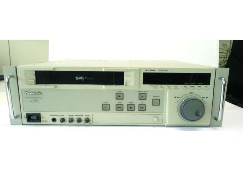 Panasonic AG-7150 S-VHS/VHS Hi-Fi Player